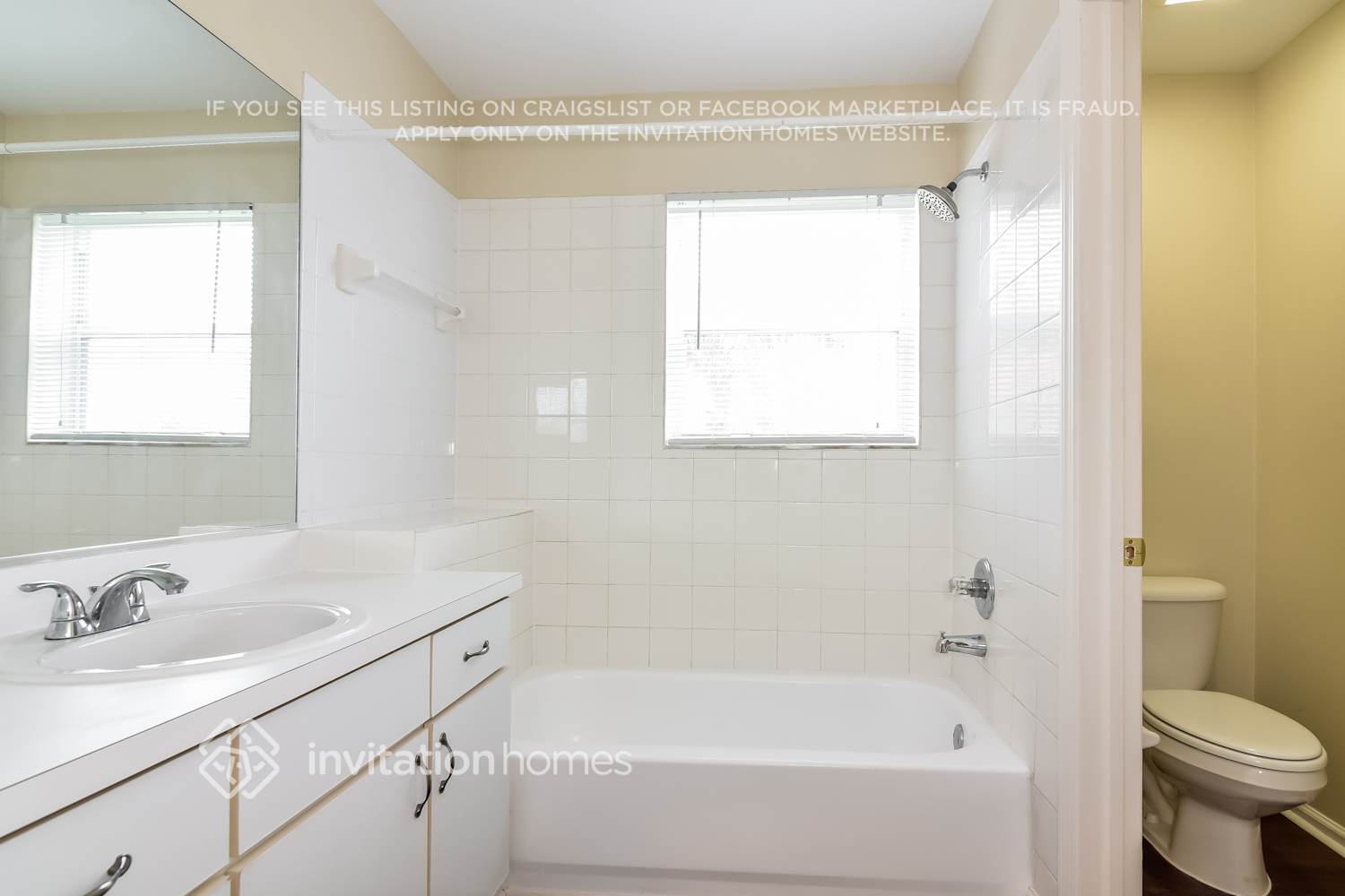 Building Photo - 1205 Lausberg Pl