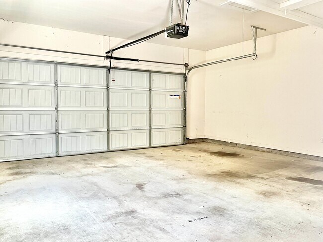 Building Photo - 3147 Hudson Park Dr