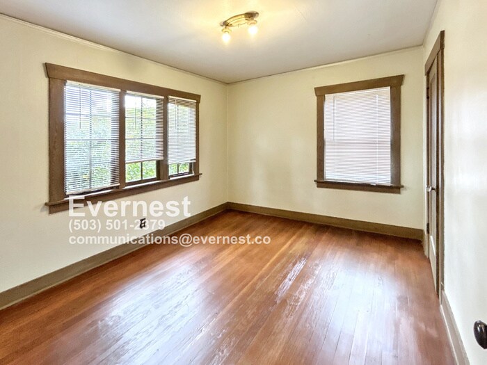 Building Photo - 22 NE 69th Ave