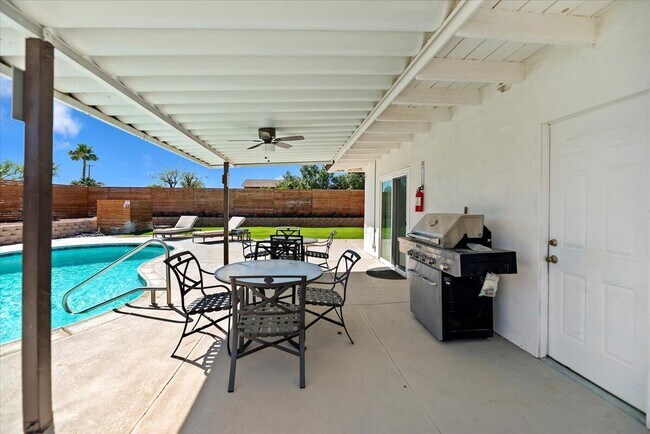 Building Photo - 32300 Shadow Mountain Ln