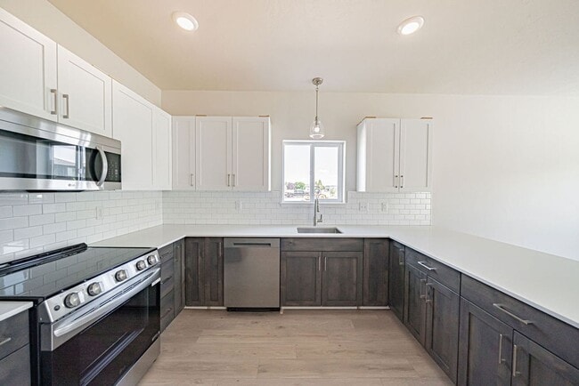 Building Photo - Teton River Townhomes