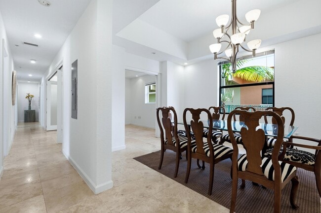 Building Photo - 1640 Presidential Way