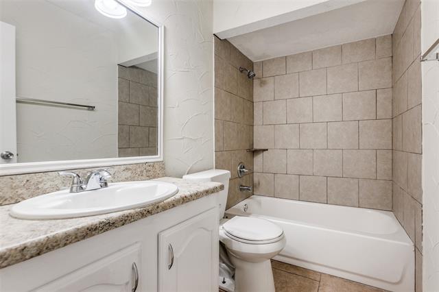 Building Photo - 8117 Kensington Dr