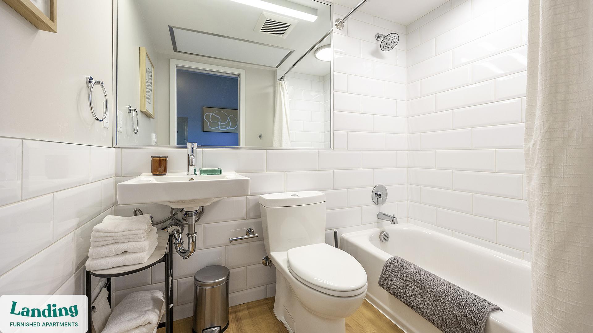 Building Photo - 135 Adams St