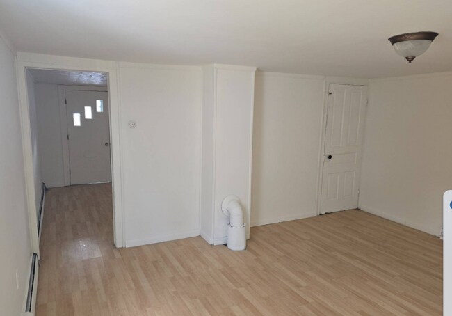 Building Photo - Charming 2 Bed / 1 Bath Single Family Home in Lansford with Front Porch & Yard!