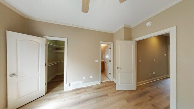 Building Photo - 1801 Van Buren Ext