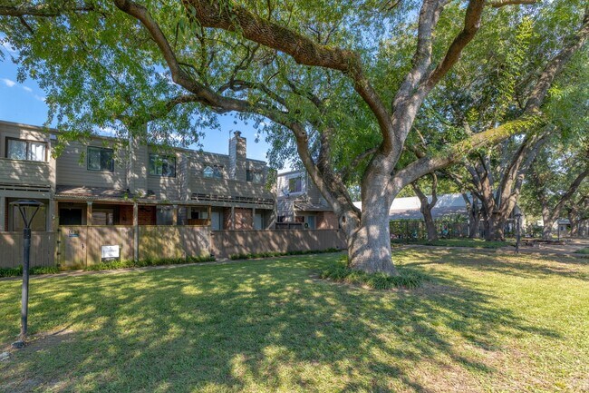 Building Photo - 1625 Prairie Grove Dr