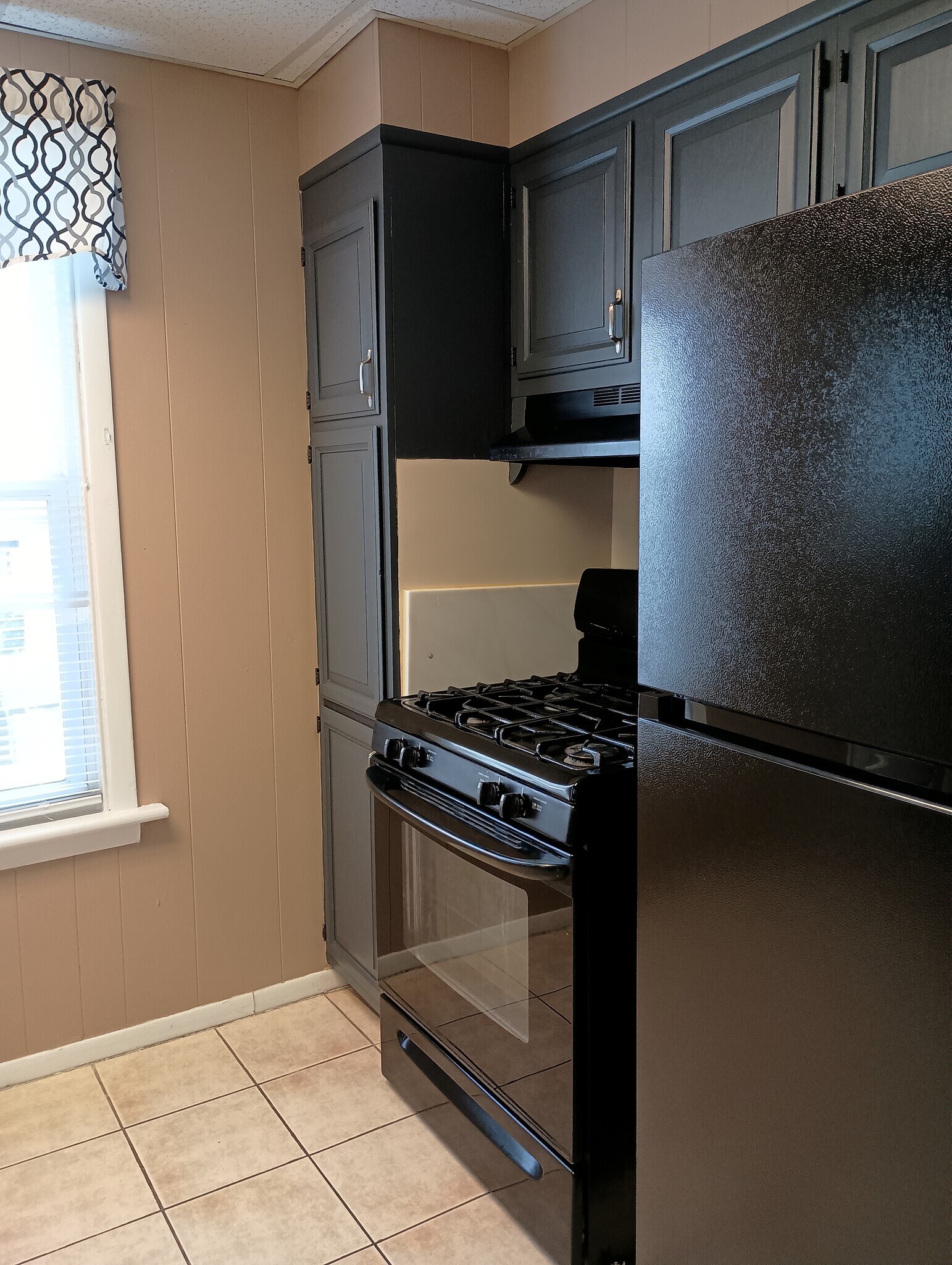 Building Photo - 513 Hanover St