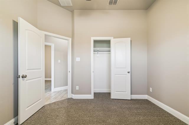 Building Photo - 410 Oleander Dr