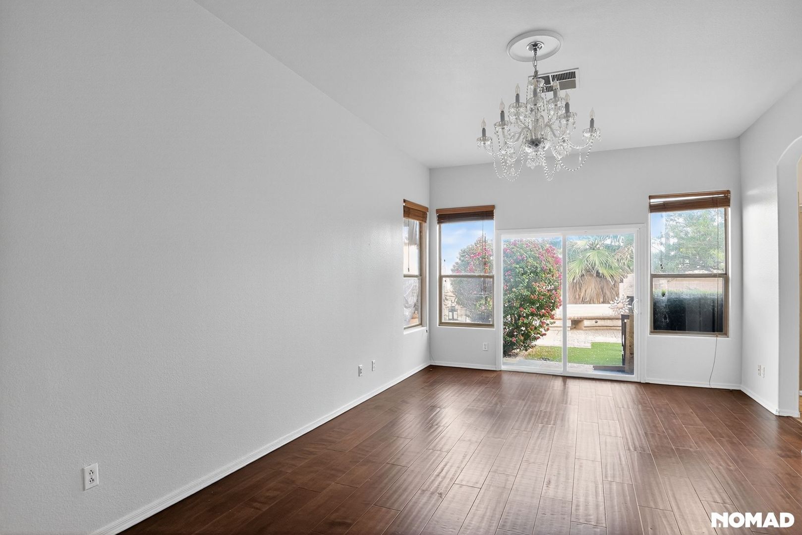 Building Photo - 971 N Santa Anna Pl