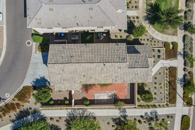 Building Photo - 4 bedroom home for rent