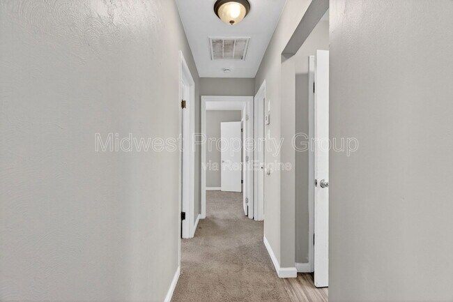 Building Photo - 12035 Krenning Ln