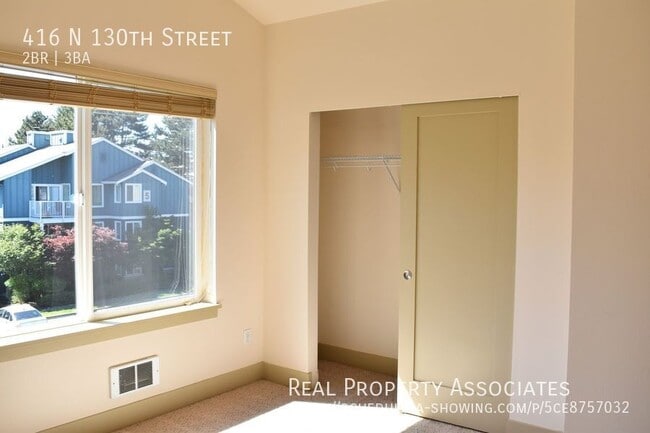 Building Photo - 416 N 130th St