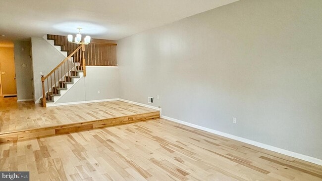 Building Photo - 305 Marten Rd
