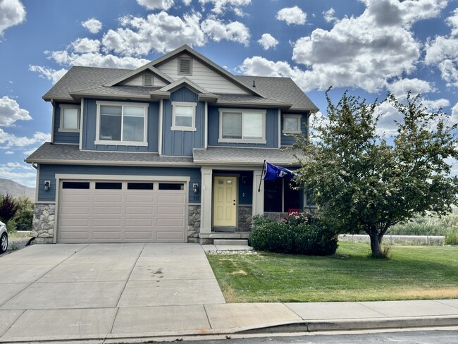 Primary Photo - 722 S Willow Park Dr