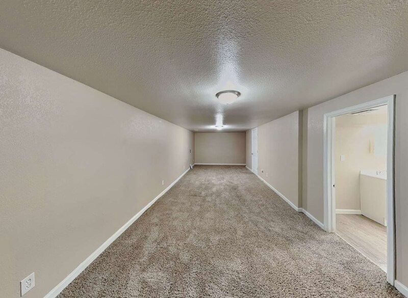 Building Photo - 9170 Lander St