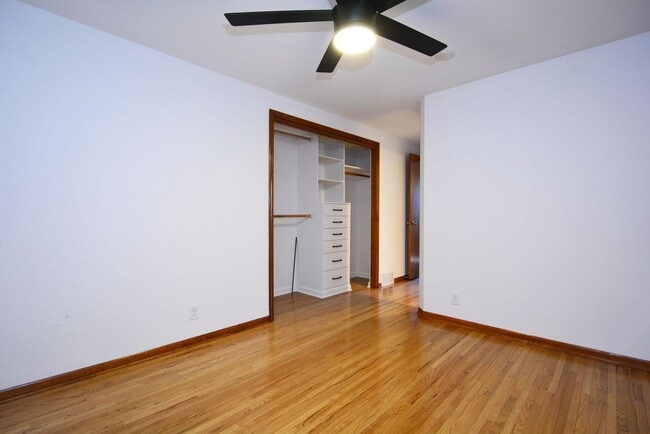 Building Photo - * Move-In Special! * Beautiful 3-Bed 3-Bath Home in Golden Valley - Available Now!