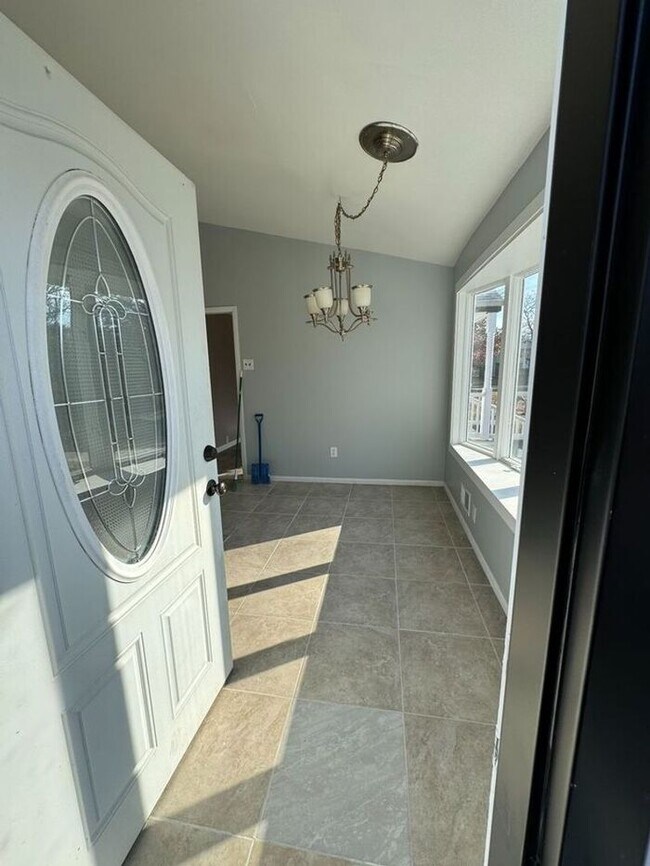 Building Photo - 27 Irene Blvd