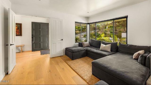 Building Photo - 565 Del Oro Dr