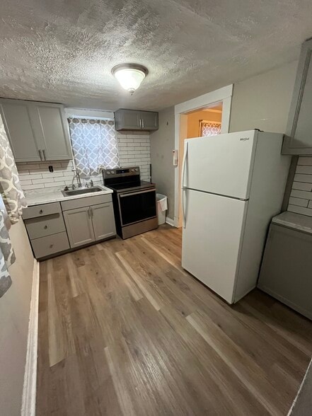 Building Photo - 1155 Fort Henry Ave