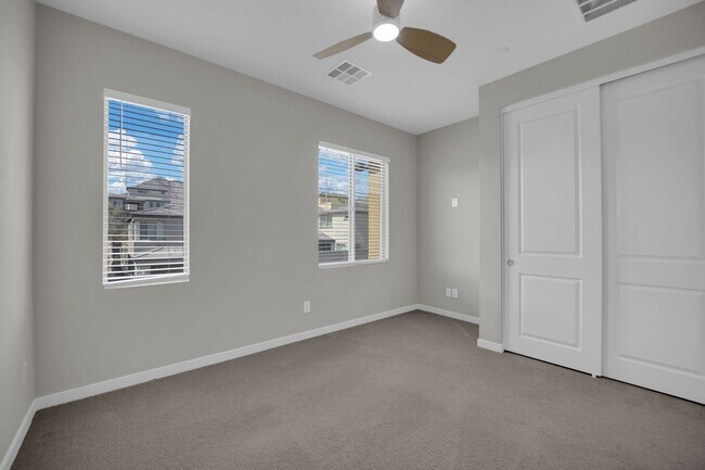 Building Photo - 4bedroom home in Summerlin