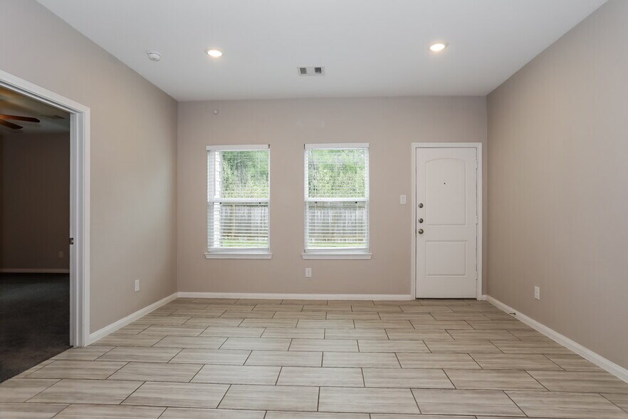 Building Photo - 12469 Lake Conroe Hills Dr