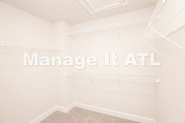 Building Photo - Brand new townhome in Chamblee