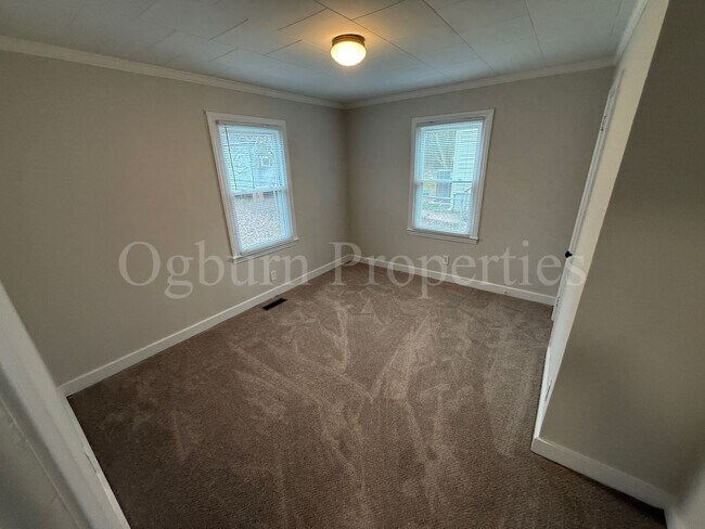 Building Photo - 500 N Dunleith Ave