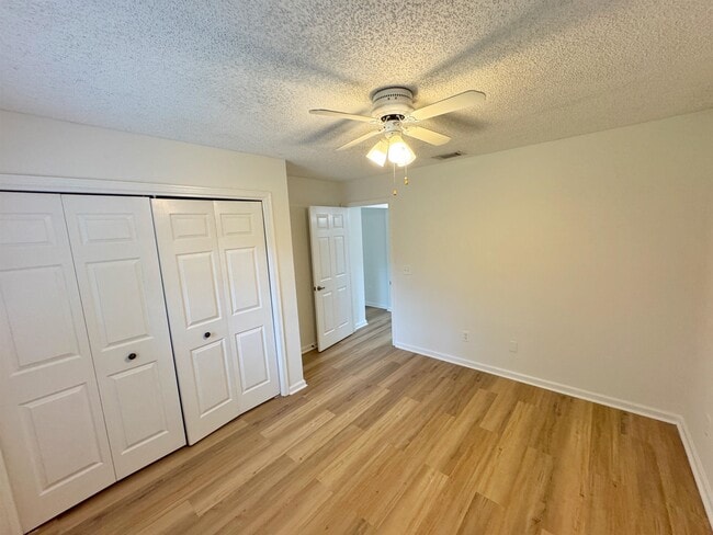 Building Photo - 2086 Magnus Ln