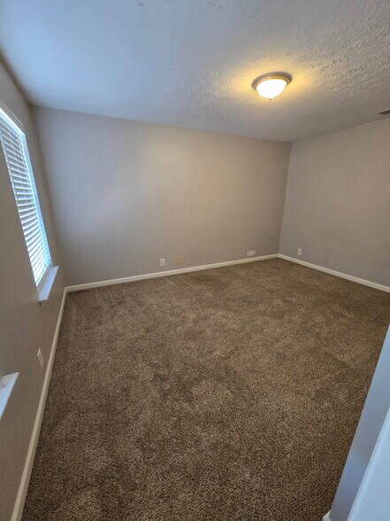 Building Photo - 638 Pippin Dr