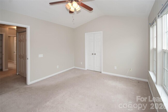 Building Photo - 3148 Mannington Dr