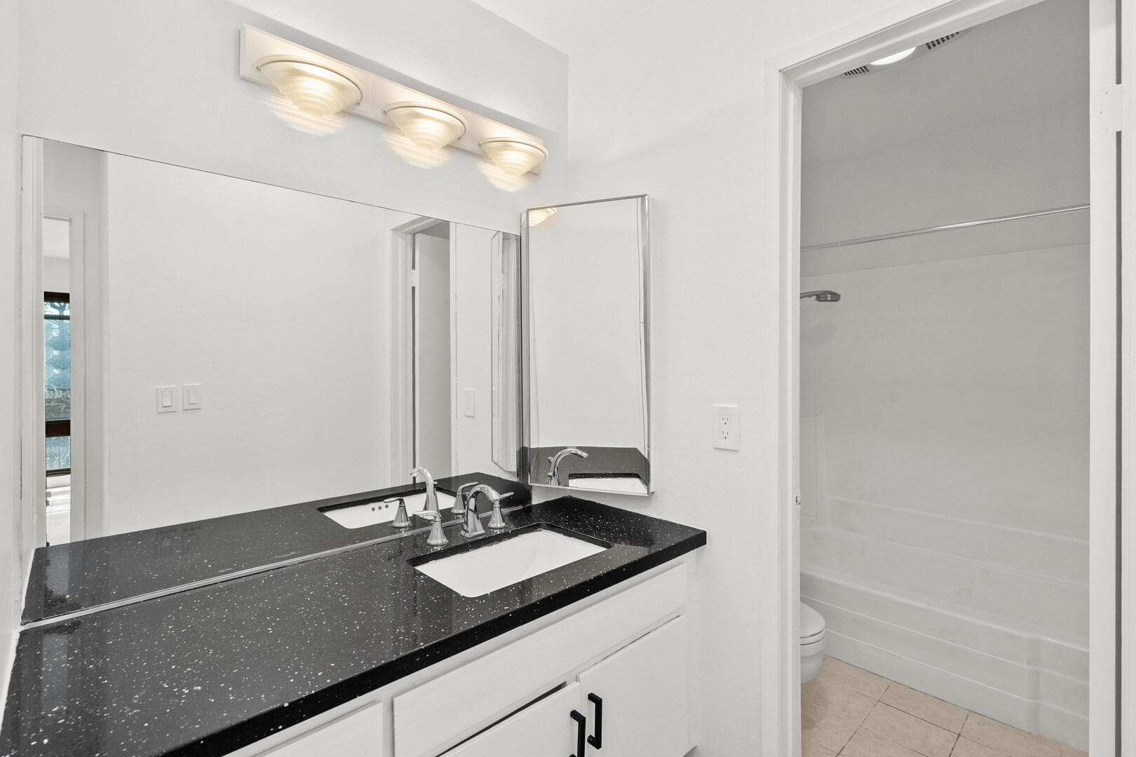 Building Photo - 7765 W 91st St