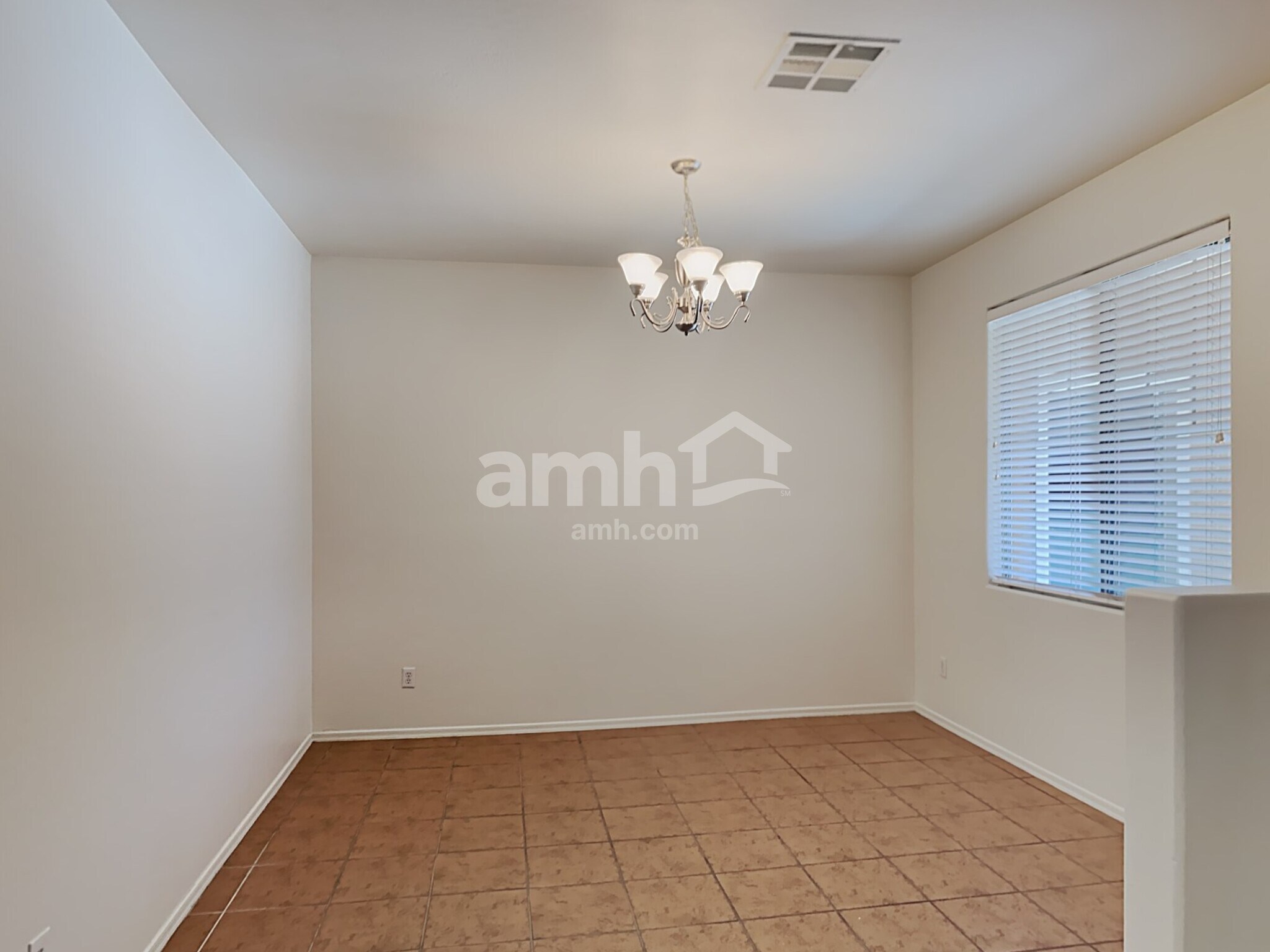 Building Photo - 6614 S 68th Ave
