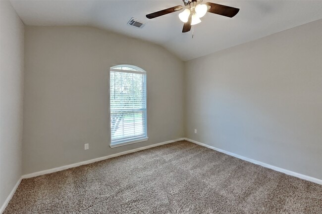 Building Photo - 5803 Village Grove Dr