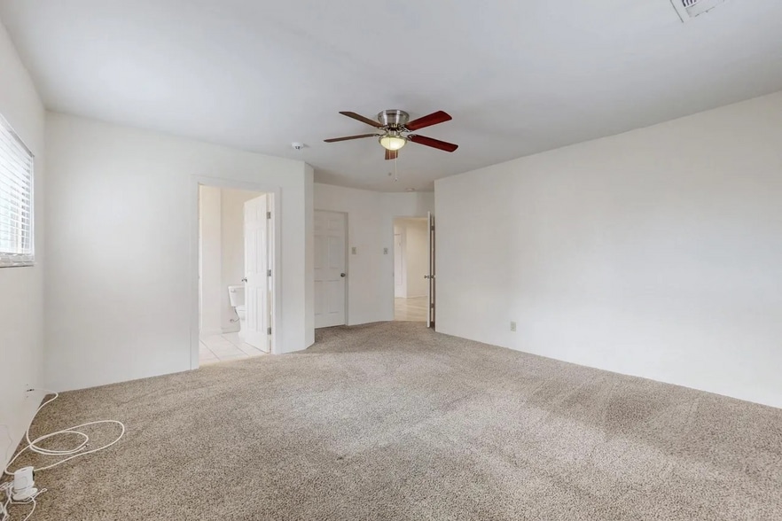 Building Photo - 1505 Walter St SE