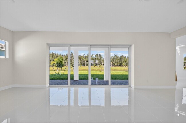 Building Photo - 15120 Wildwood Cir