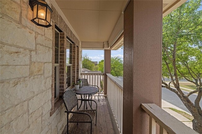 Building Photo - 304 Quarry Ln