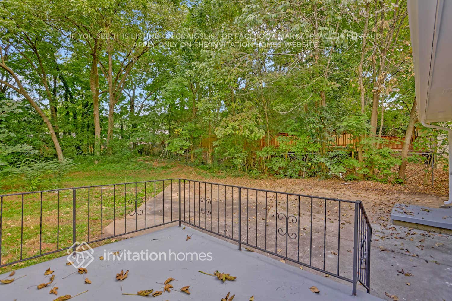 Building Photo - 3245 Tulip Dr