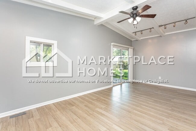 Building Photo - 414 Hilltop Dr
