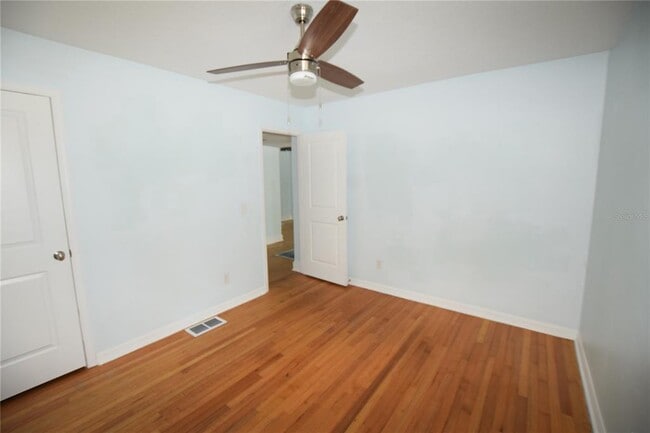 Building Photo - 2212 Hoffner Ave