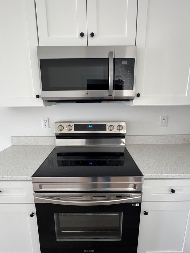 Building Photo - 518 Crump St