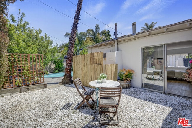 Building Photo - 11465 Cumpston St