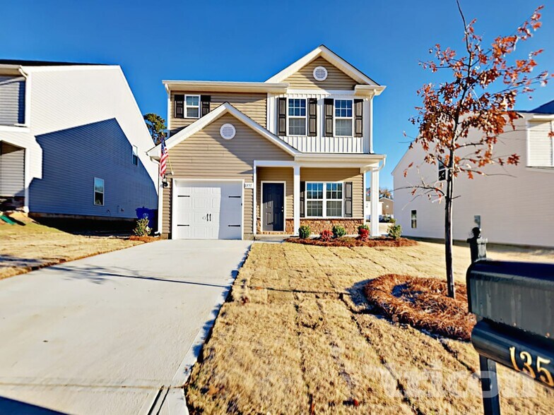 Building Photo - 1357 Waylon Ave