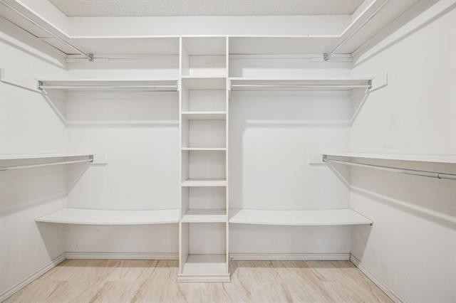 Building Photo - 4203 Meadow Ridge Dr