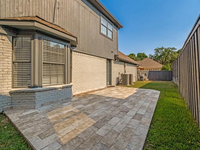 Building Photo - 7018 Woodland Dr
