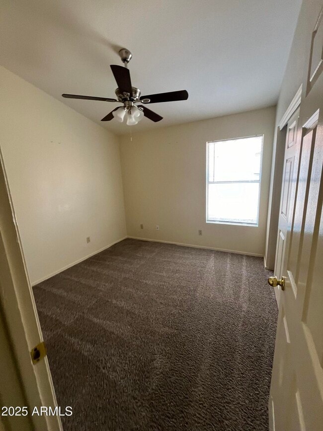 Building Photo - 4509 E South Fork Dr