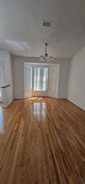 Building Photo - 4322 Dewberry St