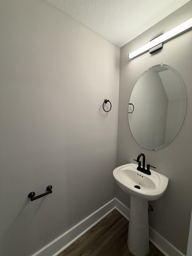 Building Photo - 504 Jonathan Wade Cir