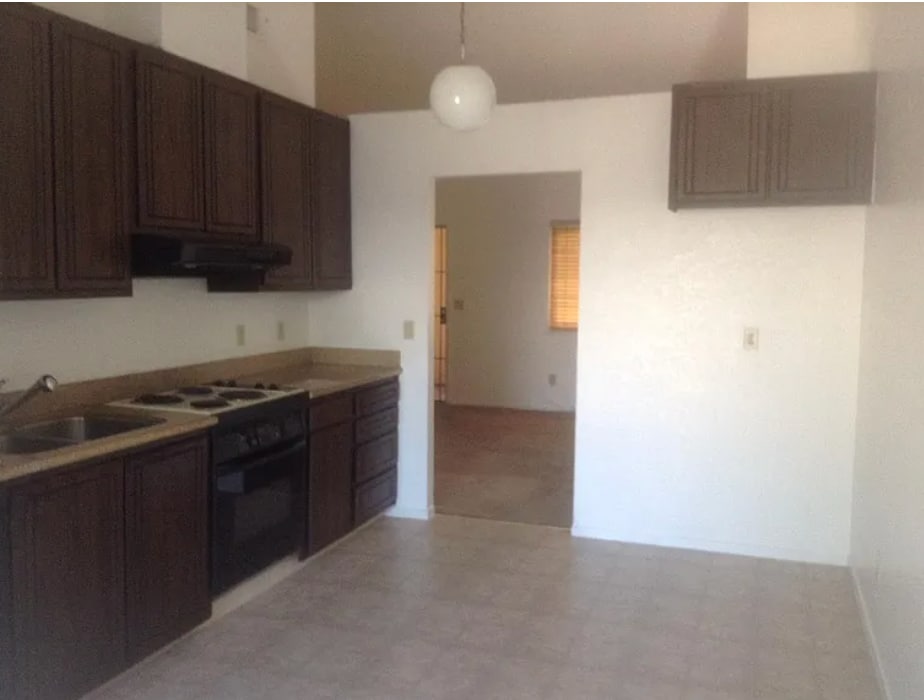 Building Photo - 9435 Maria Way