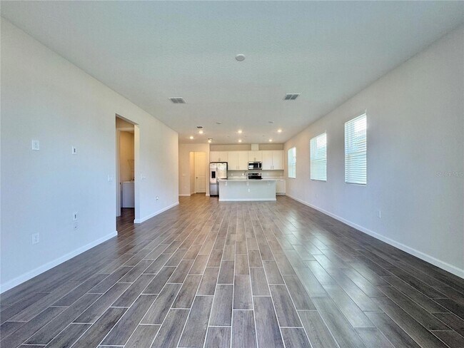 Building Photo - 656 Hennepin Lp
